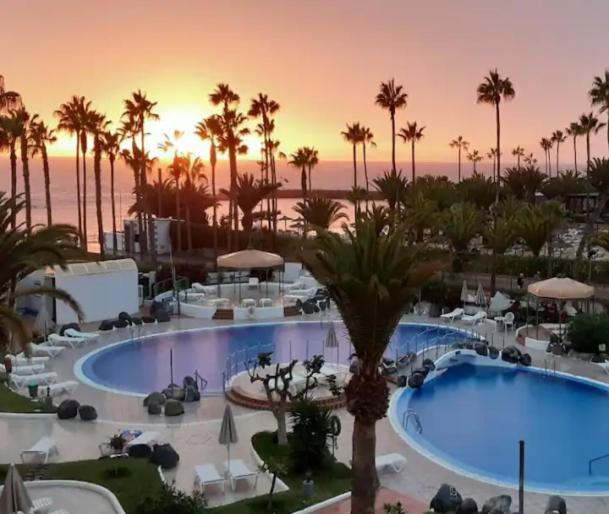Altamira Sunset Apartment Адехе Екстериор снимка
